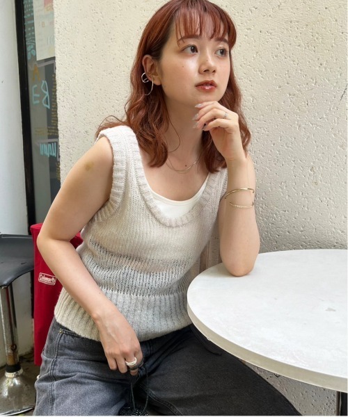 DOUBLE NAME(ダブルネーム)の「モヘアタッチシアーニットベスト(ニット/セーター・レディース・ピンク/スミクロ/ブルー/オフホワイト・FREE)」の6枚目の写真