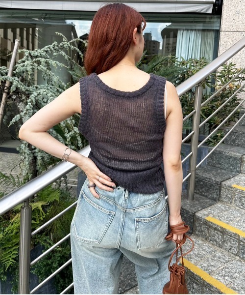 DOUBLE NAME(ダブルネーム)の「モヘアタッチシアーニットベスト(ニット/セーター・レディース・ピンク/スミクロ/ブルー/オフホワイト・FREE)」の14枚目の写真