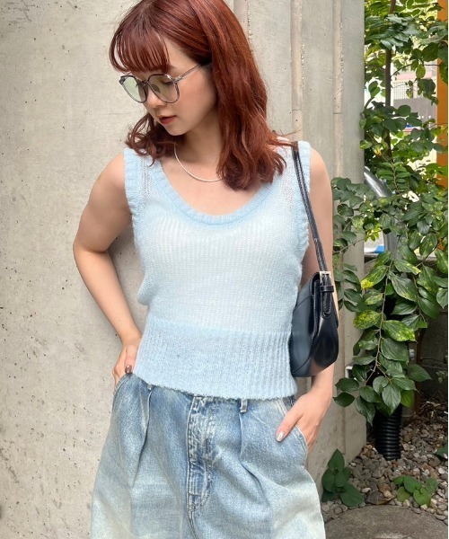 DOUBLE NAME(ダブルネーム)の「モヘアタッチシアーニットベスト(ニット/セーター・レディース・ピンク/スミクロ/ブルー/オフホワイト・FREE)」の21枚目の写真