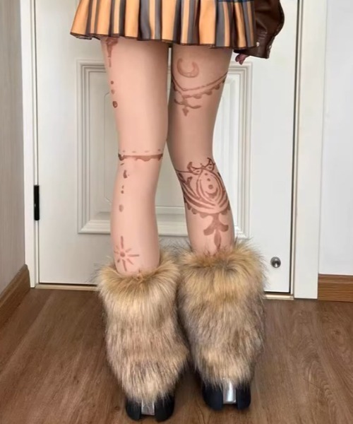 .KOM（ドットコム）の「A'GEM/9 × .kom 『.KOM/ドットケーオーエム』 ファーレックカバー（レッグウォーマー・レディース・ベージュ・FREE）」の6枚目の写真