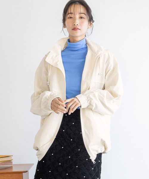 LOWRYS FARM（ローリーズファーム）の「パイピングナイロンブルゾン