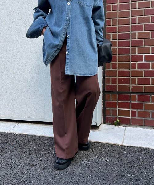 continuer de NICE CLAUP（コンティニューデナイスクラップ）の「【WEB限定】《サイズ展開あり》美シルエットツータックワイドパンツ（その他パンツ・レディース・ブラウン/ブラック/チャコールグレー・SMALL/MEDIUM）」の3枚目の写真