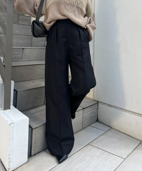 continuer de NICE CLAUP（コンティニューデナイスクラップ）の「【WEB限定】《サイズ展開あり》美シルエットツータックワイドパンツ（その他パンツ・レディース・ブラウン/ブラック/チャコールグレー・SMALL/MEDIUM）」の2枚目の写真