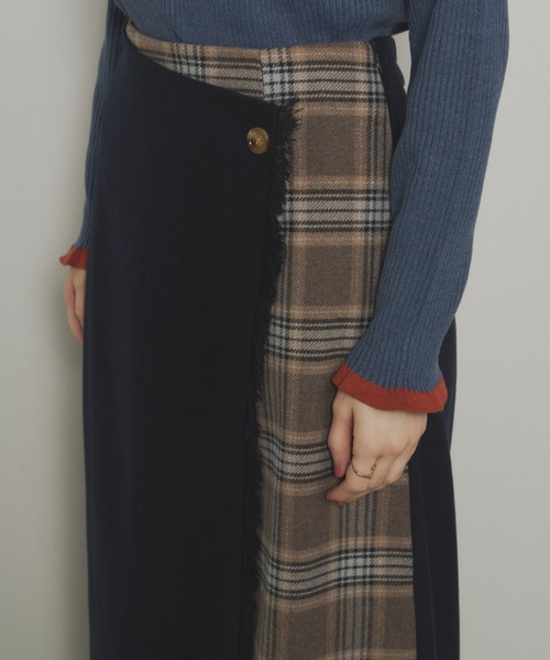 Unitage（ユニテージ）の「チェックコンビラップスカート（スカート・レディース・オレンジ/ブルー/ダークブラウン/ネイビー・FREE）」の14枚目の写真