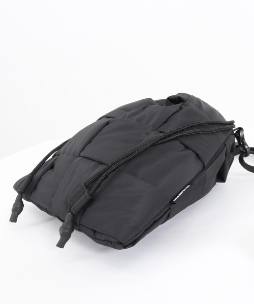 ADAM PATEK(アダムパテック)の「【ADAMPATEK/アダムパテック】braided polyester drawstring bag / 編み込みナイロン巾着バッグ(ハンドバッグ・レディース・ブラック/グレー・F)」の10枚目の写真