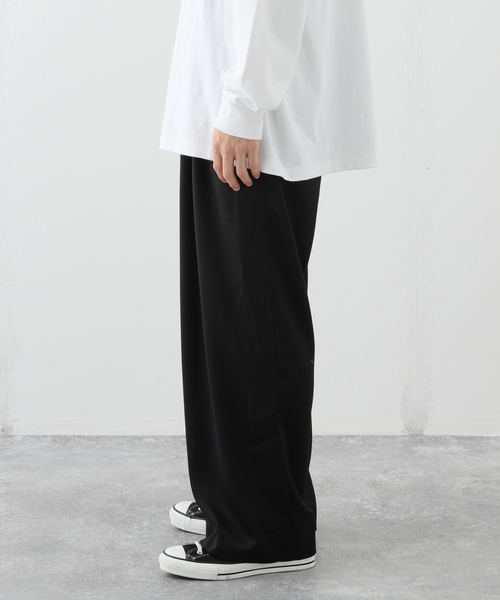 markaware(マーカウェア)の「MARKAWARE (マーカウェア) TRIPLE PLEATED WIDE TROUSERS A24C13PT02C(スラックス・メンズ・ブラック・1/2/4)」の6枚目の写真