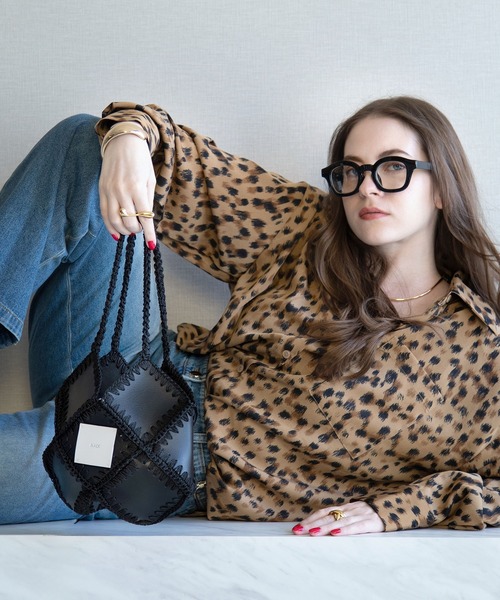 styiro（スタイロ）の「【styiro black】パズルズトートバッグ 刺繍 立体（トートバッグ・レディース・ブラック/キャメル・FREE）」の6枚目の写真