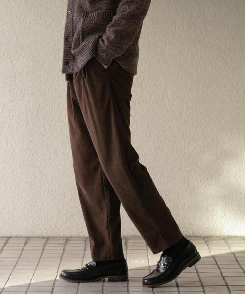 SENSE OF PLACE by URBAN RESEARCH（センスオブプレイスバイアーバンリサーチ）の「コーデュロイタックテーパードスラックス（その他パンツ・メンズ・ブラック/カーキ/ブラウン・MEDIUM/LARGE）」の4枚目の写真