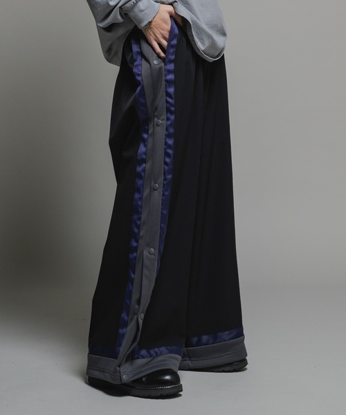 CASPER JOHN（キャスパージョン）の「Baggy track pants/バギートラックパンツ（その他パンツ・メンズ・ホワイト/ブルー/ブラック・LARGE/MEDIUM/SMALL/X-SMALL）」の3枚目の写真