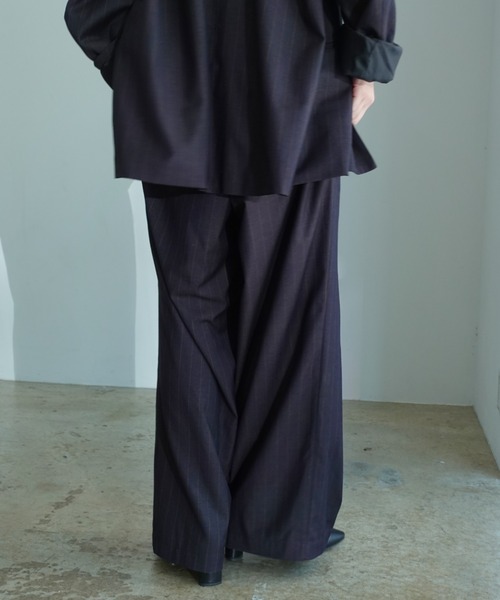 INTER FACTORY（インターファクトリー）の「はなのきえり - ルーズピンストライプスラックスパンツ made in INTERFACTORY（スラックス・レディース・ネイビー/グレー・MEDIUM/SMALL）」の12枚目の写真
