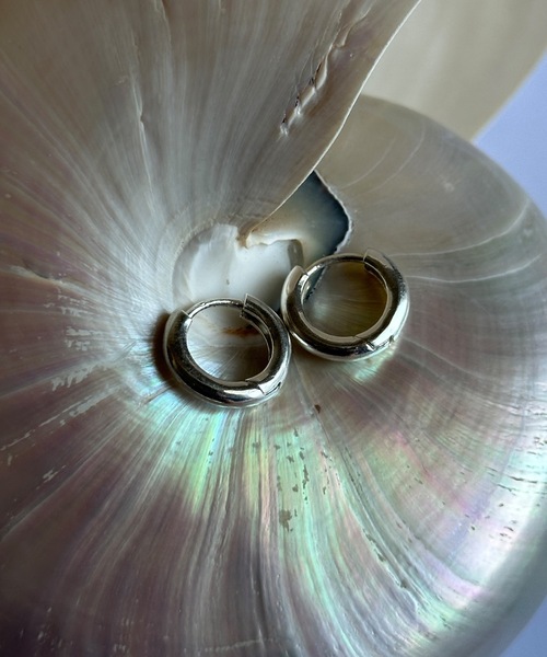 whoseA(フーシー)の「【silver925】NeatHoop15mmPierce/ニート フープピアス15mm(ピアス(両耳用)・メンズ・シルバー・FREE)」の5枚目の写真