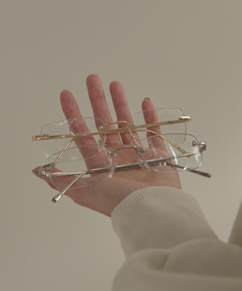 MERLOT（メルロー）の「【UVカット】【ノーズパッド付き】リムレスメガネ（メガネ・レディース・シルバー/ゴールド・FREE）」の4枚目の写真