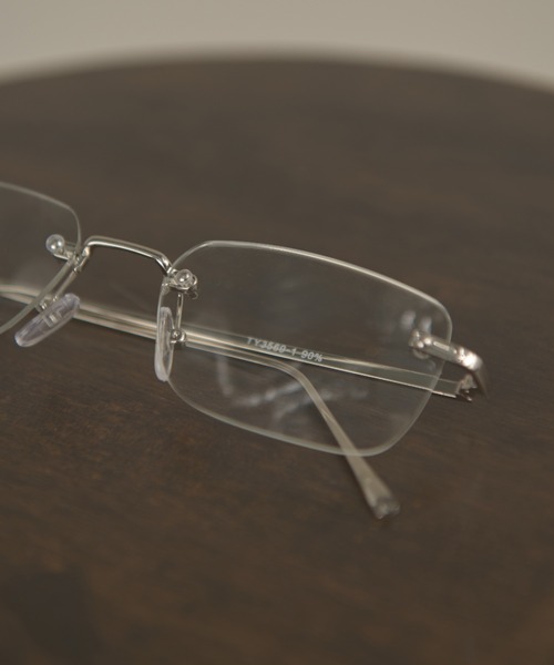 MERLOT（メルロー）の「【UVカット】【ノーズパッド付き】リムレスメガネ（メガネ・レディース・シルバー/ゴールド・FREE）」の5枚目の写真