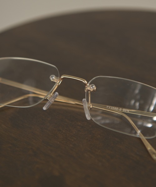 MERLOT（メルロー）の「【UVカット】【ノーズパッド付き】リムレスメガネ（メガネ・レディース・シルバー/ゴールド・FREE）」の8枚目の写真