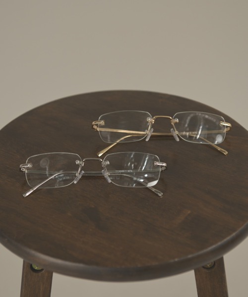 MERLOT（メルロー）の「【UVカット】【ノーズパッド付き】リムレスメガネ（メガネ・レディース・シルバー/ゴールド・FREE）」の3枚目の写真