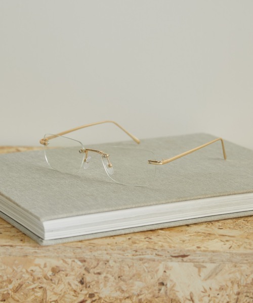 MERLOT（メルロー）の「【UVカット】【ノーズパッド付き】リムレスメガネ（メガネ・レディース・シルバー/ゴールド・FREE）」の10枚目の写真