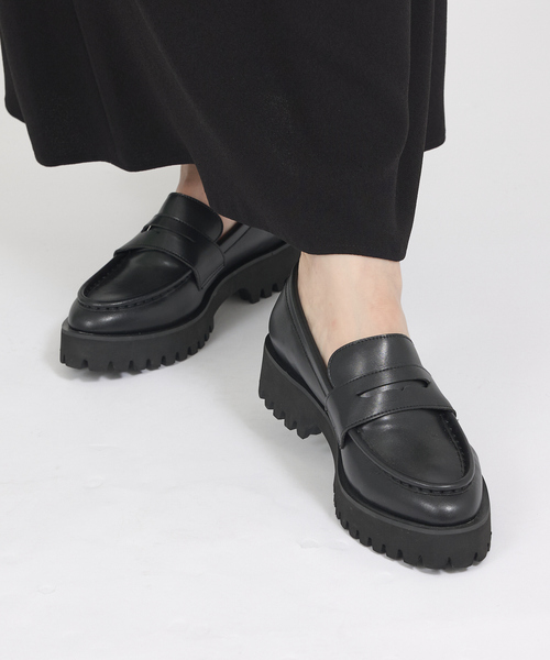 Au BANNISTER（オゥバニスター）の「【販売店舗限定】軽量 厚底ローファー（ローファー・レディース・ブラック/アイボリー/ブラック系その他/ブラック系その他2/ブラック系その他3・35/37/38/39/36）」の3枚目の写真