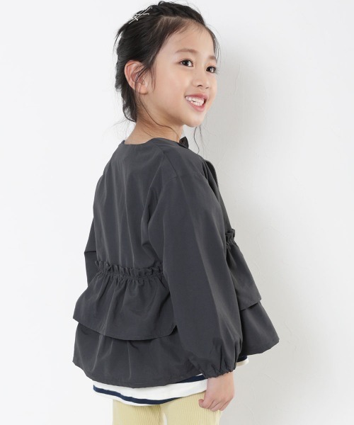 devirock(デビロック)の「撥水 ナイロン フードが取り外せる フリル ウインドブレーカー(ナイロンジャケット・キッズ・アイボリー/ピンクベージュ/スミクロ・100cm/110cm/120cm/130cm/140cm/150cm/160cm)」の2枚目の写真