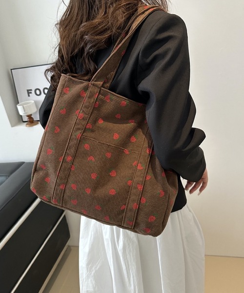 TONE SELECT GOODS(トーンセレクトグッズ)の「urbanfemine./ストロベリーコーデュロイトートバッグ U7403(トートバッグ・レディース・ブラック/ホワイト/ピンク/ブラウン・FREE)」の12枚目の写真