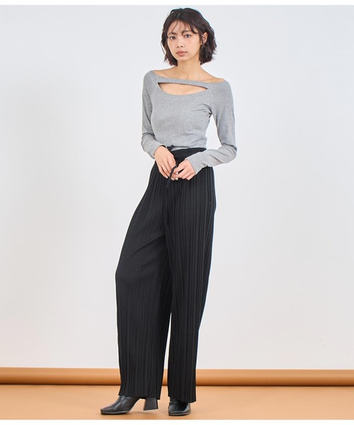 ANAP(アナップ)の「オフショルインナートップス(Tシャツ/カットソー・レディース・グレー/ブラック/ホワイト・FREE)」の11枚目の写真