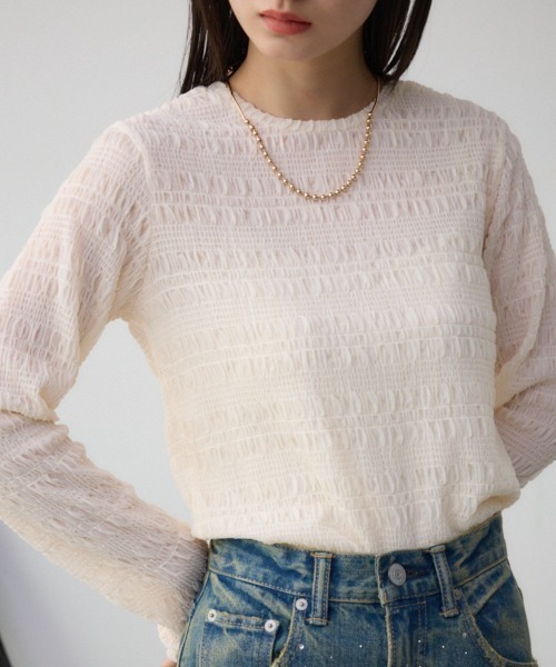 AZUL by moussy(アズールバイマウジー)の「カットレース長袖カットソー(Tシャツ/カットソー・レディース・ブラック/ライム/アイボリー・FREE)」の2枚目の写真