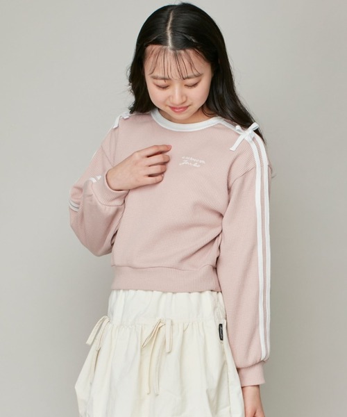 JENNI love（ジェニィラブ）の「そでライン＆リボンワッフルロンT（スウェット・キッズ・ブラック/ピンク/グレー・140cm/130cm/160cm/150cm）」の3枚目の写真