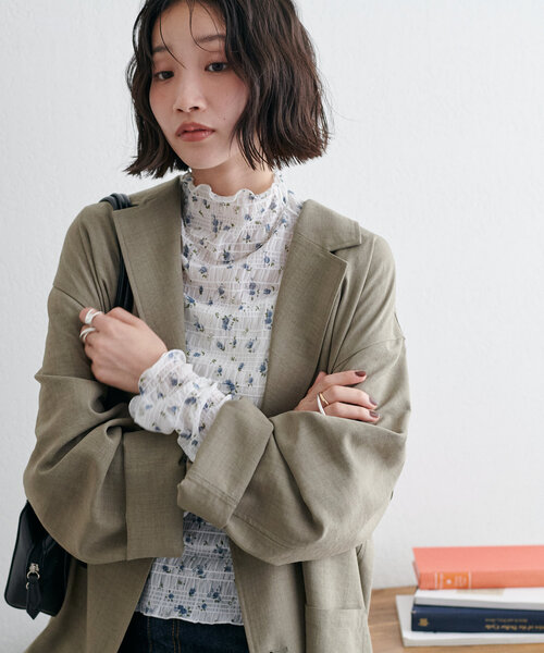 DISCOAT(ディスコート)の「【WEB限定】小花柄ボトルネックプルオーバー(Tシャツ/カットソー・レディース・ベージュ/イエロー/オフホワイト/アイボリー・FREE)」の16枚目の写真