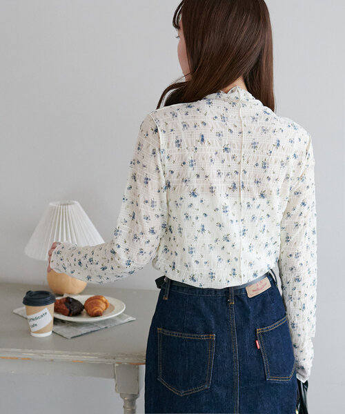 新品未使用 小花柄刺繍ボトルネックデザイン プルオーバー カットソー 日本製 セール】【WEB限定】小花柄ボトルネックプルオーバー（Tシャツ