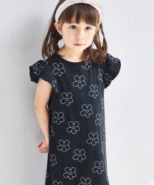 pairmanon(ペアマノン)の「【綿100%】【リンクコーデ】オリジナル総柄プリント 肩フリルTシャツワンピース(ワンピース・キッズ・ブルー系その他/ピンク系その他/ベージュ系その他/ブラック系その他・130/90/150/110/140/100/120)」の9枚目の写真