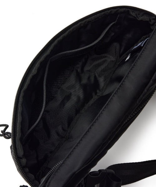 NEW ERA（ニューエラ）の「NEW ERA/ニューエラ ウエストポーチ エクスプローラーウエストバッグ 3L ナイロンツイルブラック/サンドジャカード（ボディバッグ/ウエストポーチ・メンズ・ブラック×ホワイト/サンドベージュ/ブラック×ブラック・FREE）」の10枚目の写真