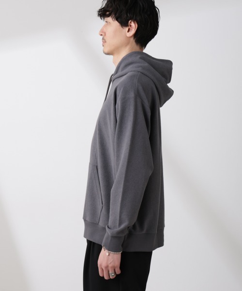 NANO universe(ナノユニバース)の「ブークレダンボールプルオーバーパーカー(パーカー・メンズ・グレー/ホワイト・L/M)」の17枚目の写真