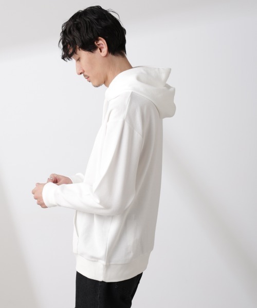 NANO universe(ナノユニバース)の「ブークレダンボールプルオーバーパーカー(パーカー・メンズ・グレー/ホワイト・L/M)」の4枚目の写真