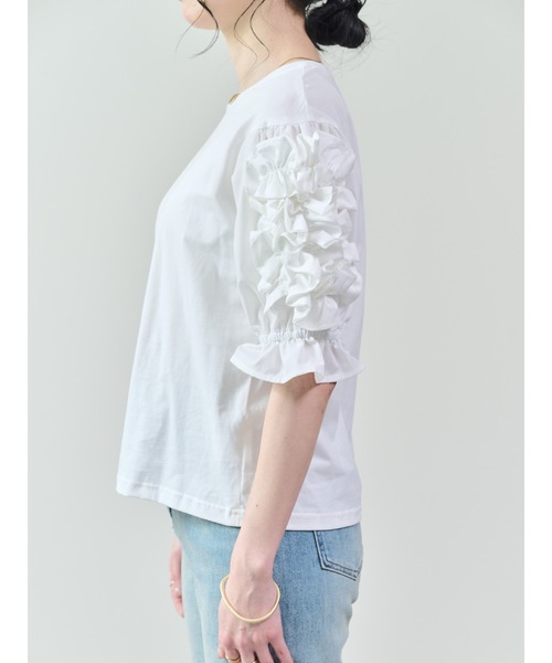 DOLLUPOOPS（ドールアップウップス）の「フリルモチーフスリーブトップス（Tシャツ/カットソー・レディース・オフホワイト/ブラック・38）」の10枚目の写真