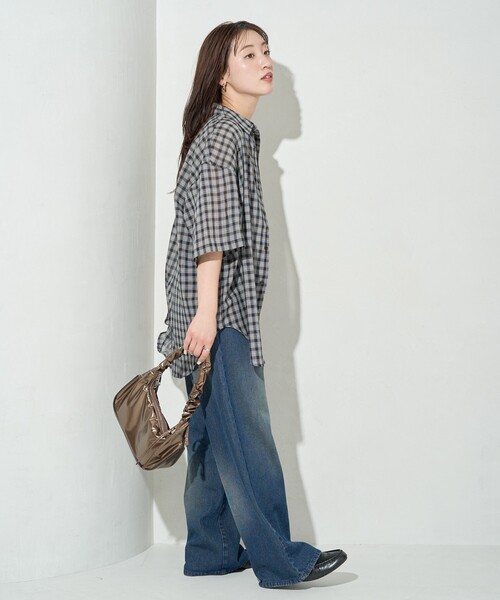 FREAK'S STORE（フリークスストア）の「限定展開　シアー チェック 半袖 シャツ（シャツ/ブラウス・レディース・オフホワイト/ブラック/サックスブルー/ネイビー・ﾌﾘ-）」の8枚目の写真