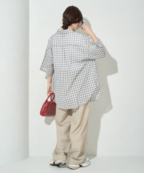 FREAK'S STORE（フリークスストア）の「限定展開　シアー チェック 半袖 シャツ（シャツ/ブラウス・レディース・オフホワイト/ブラック/サックスブルー/ネイビー・ﾌﾘ-）」の17枚目の写真