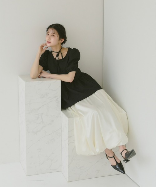 Olu.（オルドット）の「【Kanako×Olu.】ジャガードパフスリーブトップス（シャツ/ブラウス・レディース・ブラック/アイボリー/ブルー・FREE）」の17枚目の写真