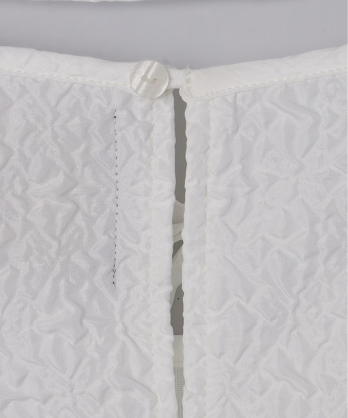 Olu.（オルドット）の「【Kanako×Olu.】ジャガードパフスリーブトップス（シャツ/ブラウス・レディース・ブラック/アイボリー/ブルー・FREE）」の11枚目の写真