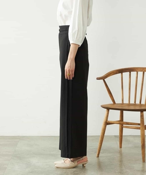 a.v.v(アーヴェヴェ)の「【洗える/ストレッチ】ベルテッドワイドストレートパンツ(スラックス・レディース・ブラック/ベージュ・38/40)」の10枚目の写真