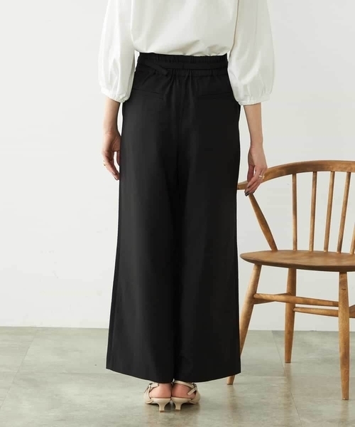 a.v.v(アーヴェヴェ)の「【洗える/ストレッチ】ベルテッドワイドストレートパンツ(スラックス・レディース・ブラック/ベージュ・38/40)」の9枚目の写真