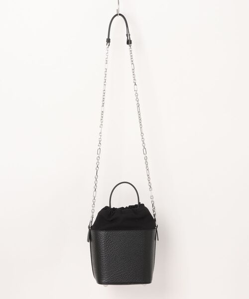 Maison Margiela(メゾンマルジェラ)の「Maison Margiela 5AC BUCKET SMALL(ショルダーバッグ・レディース・ブラック・FREE)」の2枚目の写真
