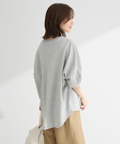 Green Parks(グリーンパークス)の「7分袖ミニ裏毛ドルマンロゴプルオーバー(Tシャツ/カットソー・レディース・ネイビー/イエロー/オフホワイト/杢グレー・FREE)」の19枚目の写真