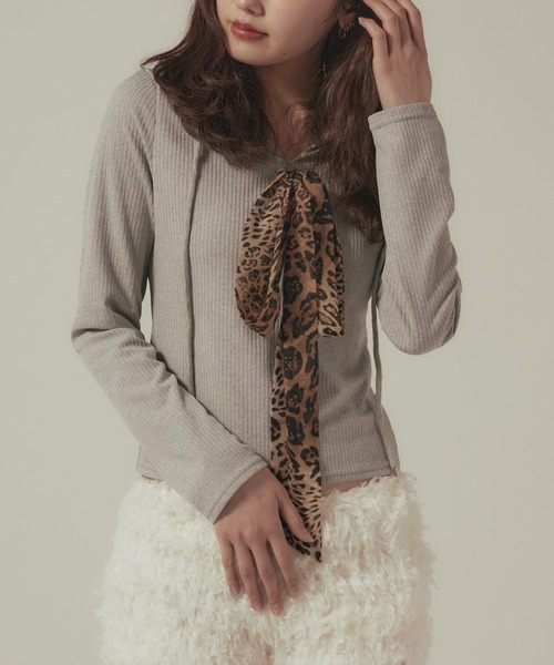 BLANK (ブランク)の「▲Leopard Tie Food Long TEE /レオパード柄タイ付フードロンT 秋物 秋服 2026年秋冬(Tシャツ/カットソー・レディース・グレー/ブラック・FREE)」の2枚目の写真
