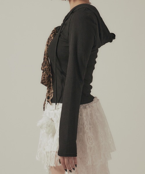 BLANK (ブランク)の「▲Leopard Tie Food Long TEE /レオパード柄タイ付フードロンT 秋物 秋服 2026年秋冬(Tシャツ/カットソー・レディース・グレー/ブラック・FREE)」の17枚目の写真