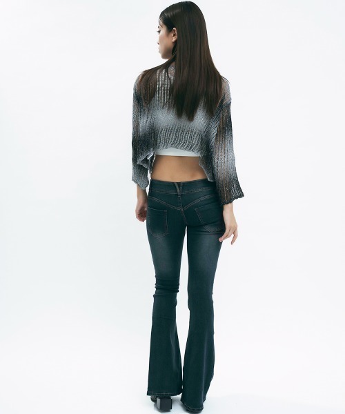 Clum(クルム)の「Cropped gradient sheer knit / クロップドグラデーションシアーニット(ニット/セーター・レディース・ブラック系・FREE)」の12枚目の写真
