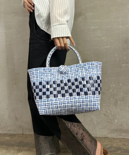 Loco Ocean(ロコオーシャン)の「【A4サイズ収納可】カゴバッグ メルカドバッグ(トートバッグ・レディース・レッド/ネイビー・ONE SIZE)」の4枚目の写真
