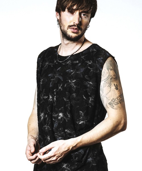 NO ID.（ノーアイディ）の「【NO ID.】Drape Sleeveless Pullover / ドレープ スリーブレス プルオーバー（Tシャツ/カットソー・メンズ・ホワイト/ブラック・ONE SIZE）」の2枚目の写真