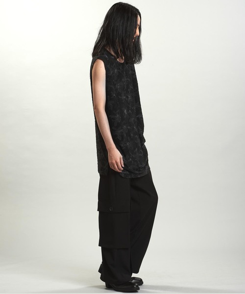 NO ID.（ノーアイディ）の「【NO ID.】Drape Sleeveless Pullover / ドレープ スリーブレス プルオーバー（Tシャツ/カットソー・メンズ・ホワイト/ブラック・ONE SIZE）」の18枚目の写真
