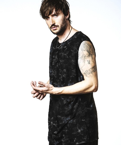 NO ID.（ノーアイディ）の「【NO ID.】Drape Sleeveless Pullover / ドレープ スリーブレス プルオーバー（Tシャツ/カットソー・メンズ・ホワイト/ブラック・ONE SIZE）」の14枚目の写真