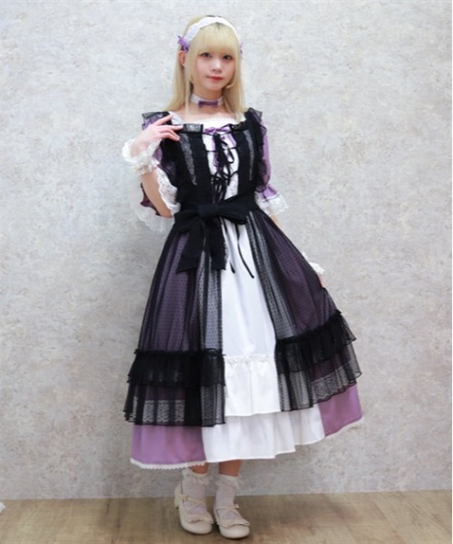 Chalmiere(シャルミエール)の「ドットチュールエプロン(ワンピース・レディース・ホワイト/ブラック/キナリ/パープル・MEDIUM)」の4枚目の写真