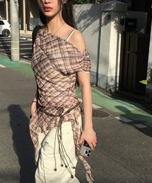 オフショルダー」に該当するトップス（チェック柄）ファッション